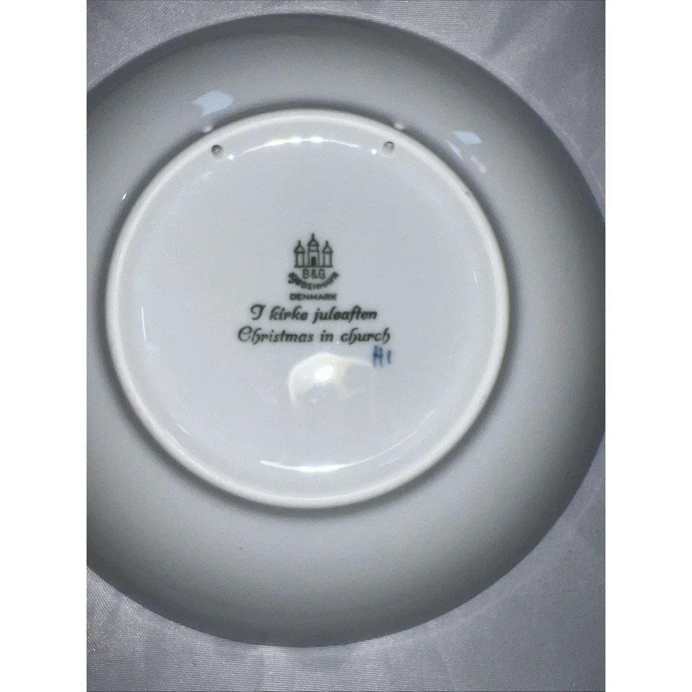 VINTAGE BING & GRONDAHL 1968 JULE AFTER CHRISTMAS PLATE CHRISTMAS IN CHURCH EUC‎